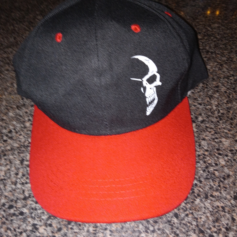Black and Red Skull Cap